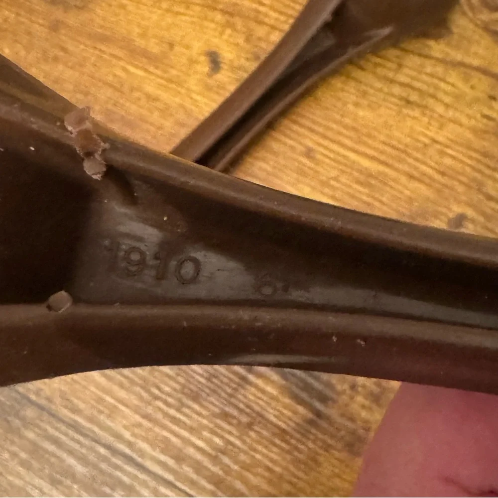 Vintage Rubbermaid #1910 Brown Plastic Ice Cream Scoops 7½″ Pair‎ USA